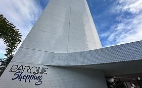 Parque Shopping - Flats Deluxe no Pina Recife por Yolo